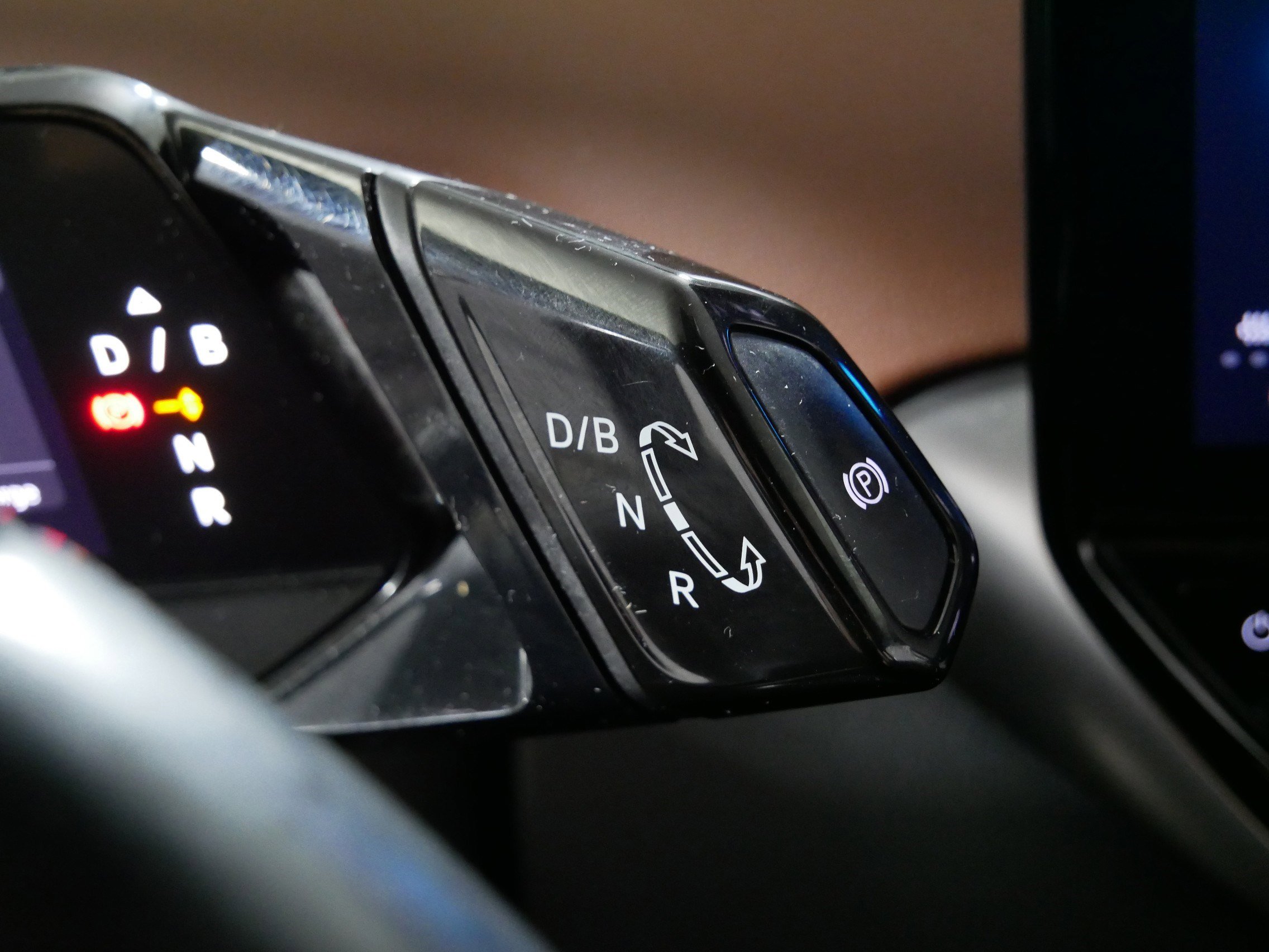 Certified 2021 Volkswagen ID.4 Pro S w/ Gradient Package image 24