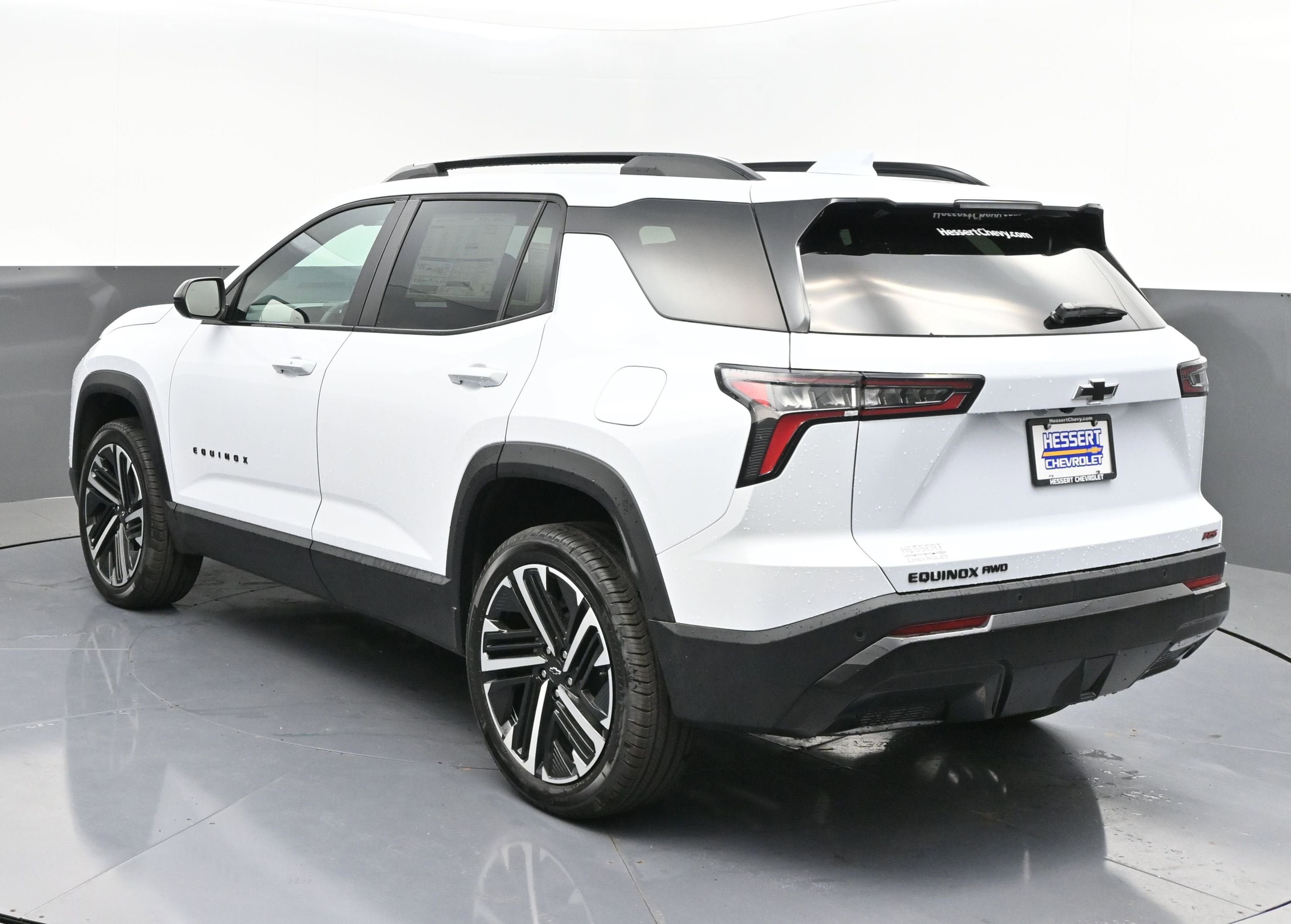 New 2026 Chevrolet Equinox RS AWD/4WD image 5
