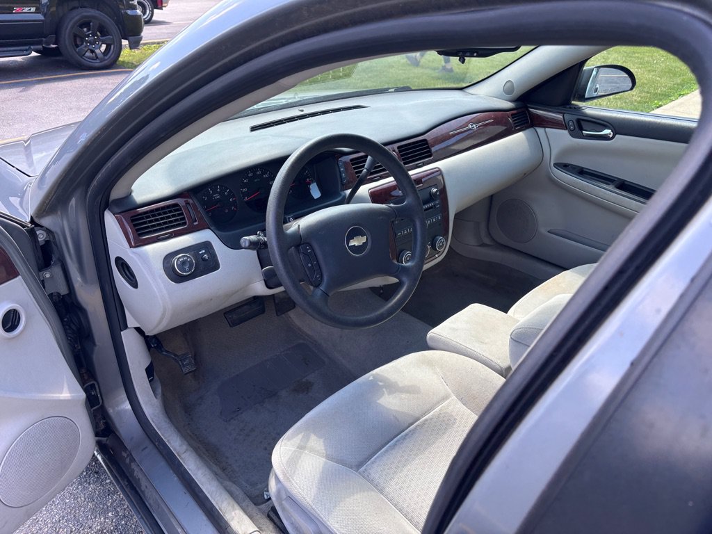 Used 2007 Chevrolet Impala LS FWD image 14