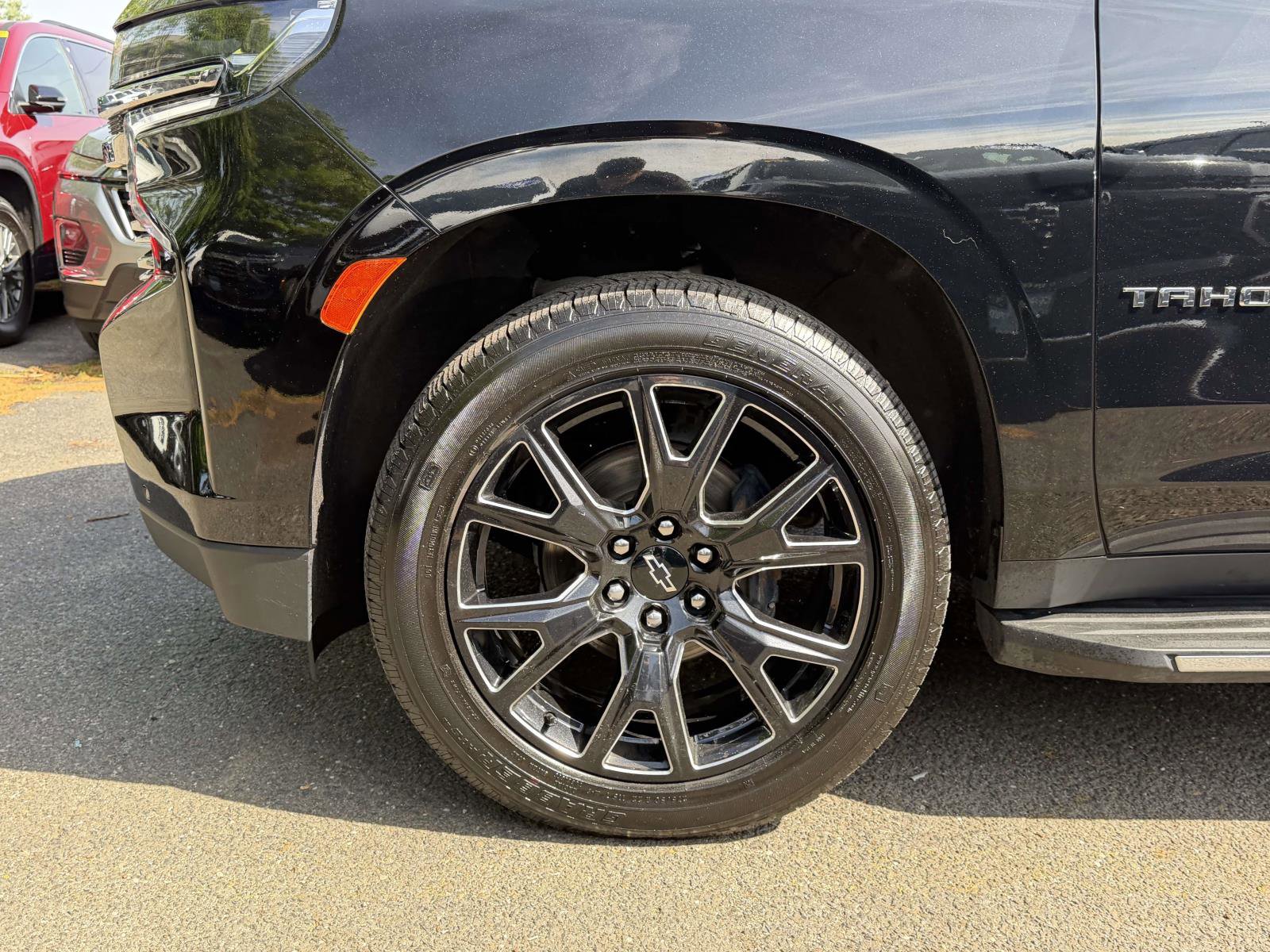 Used 2023 Chevrolet Tahoe Premier AWD/4WD image 6