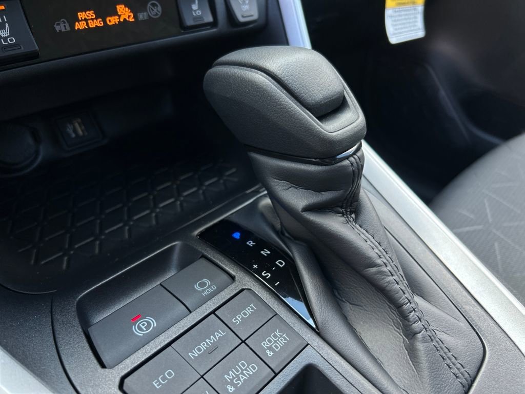 New 2025 Toyota RAV4 XLE image 16