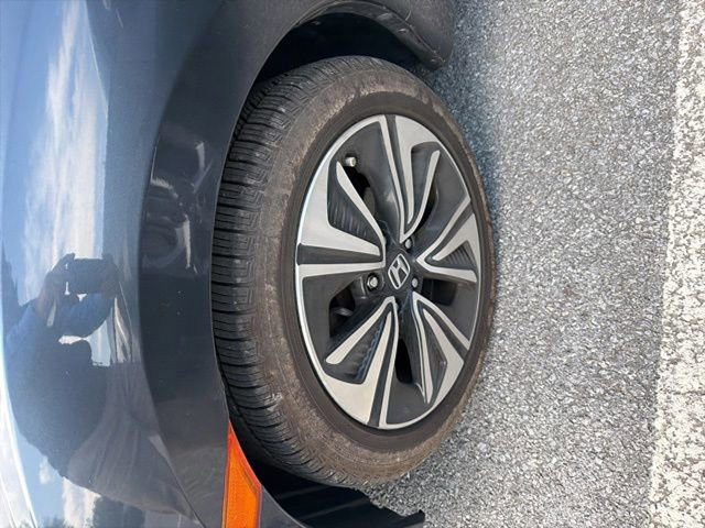 Used 2017 Honda Civic EX-T image 4