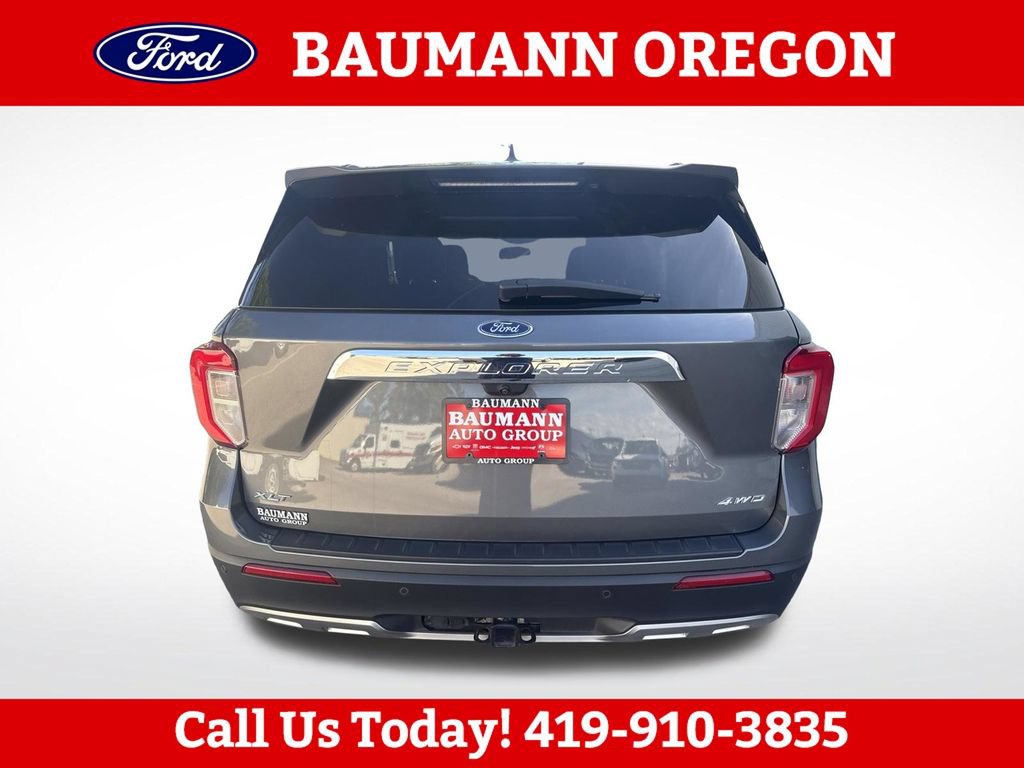 Used 2023 Ford Explorer XLT w/ Equipment Group 202A AWD/4WD image 4