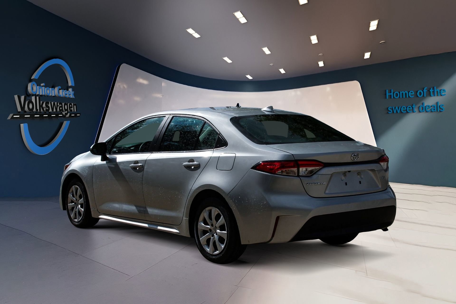 Used 2024 Toyota Corolla LE FWD image 6
