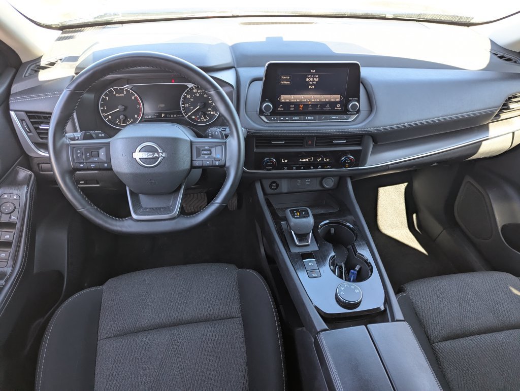 Used 2025 Nissan Rogue SV AWD/4WD image 28
