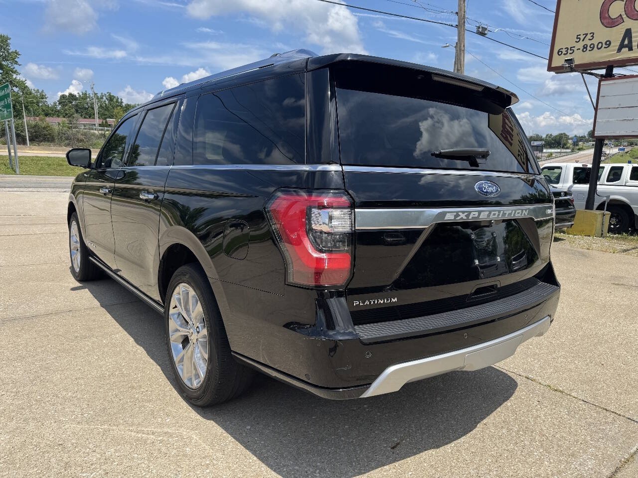 Used 2018 Ford Expedition Max Platinum AWD/4WD image 6