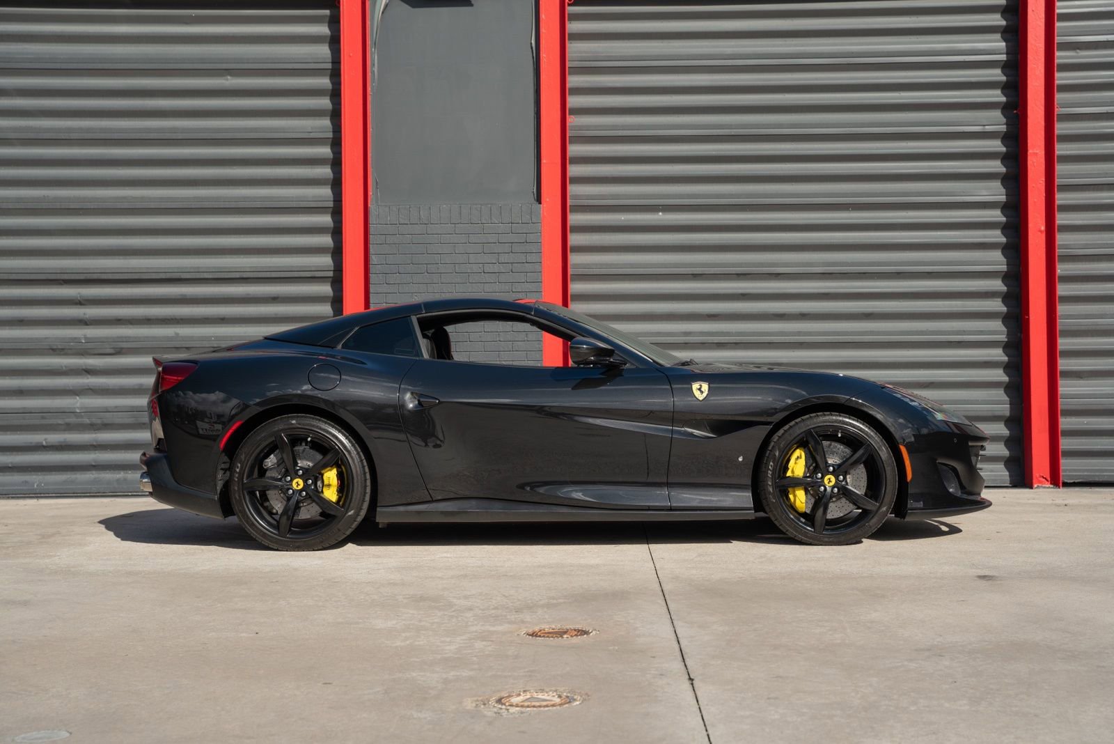 Used 2019 Ferrari Portofino image 12
