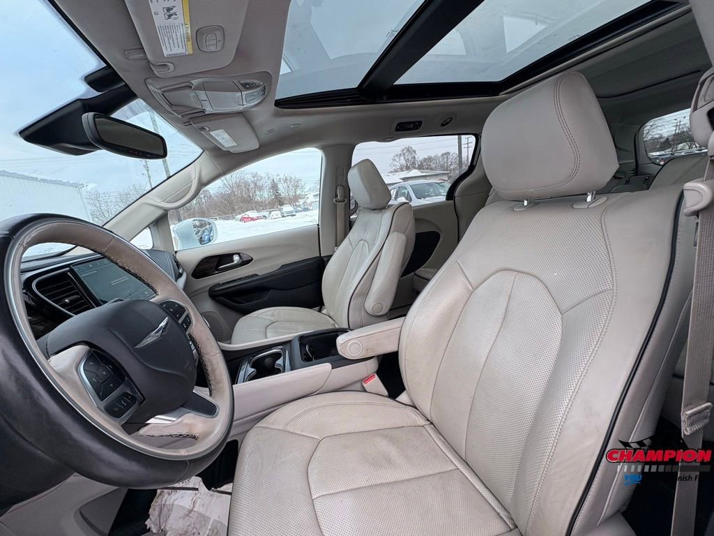 Used 2021 Chrysler Pacifica Limited image 20