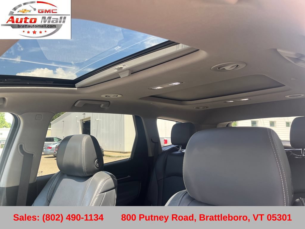 Used 2021 Buick Enclave Premium w/ Sun and Sites Package AWD/4WD image 23