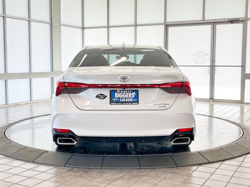 Used 2021 Toyota Avalon Limited image 7