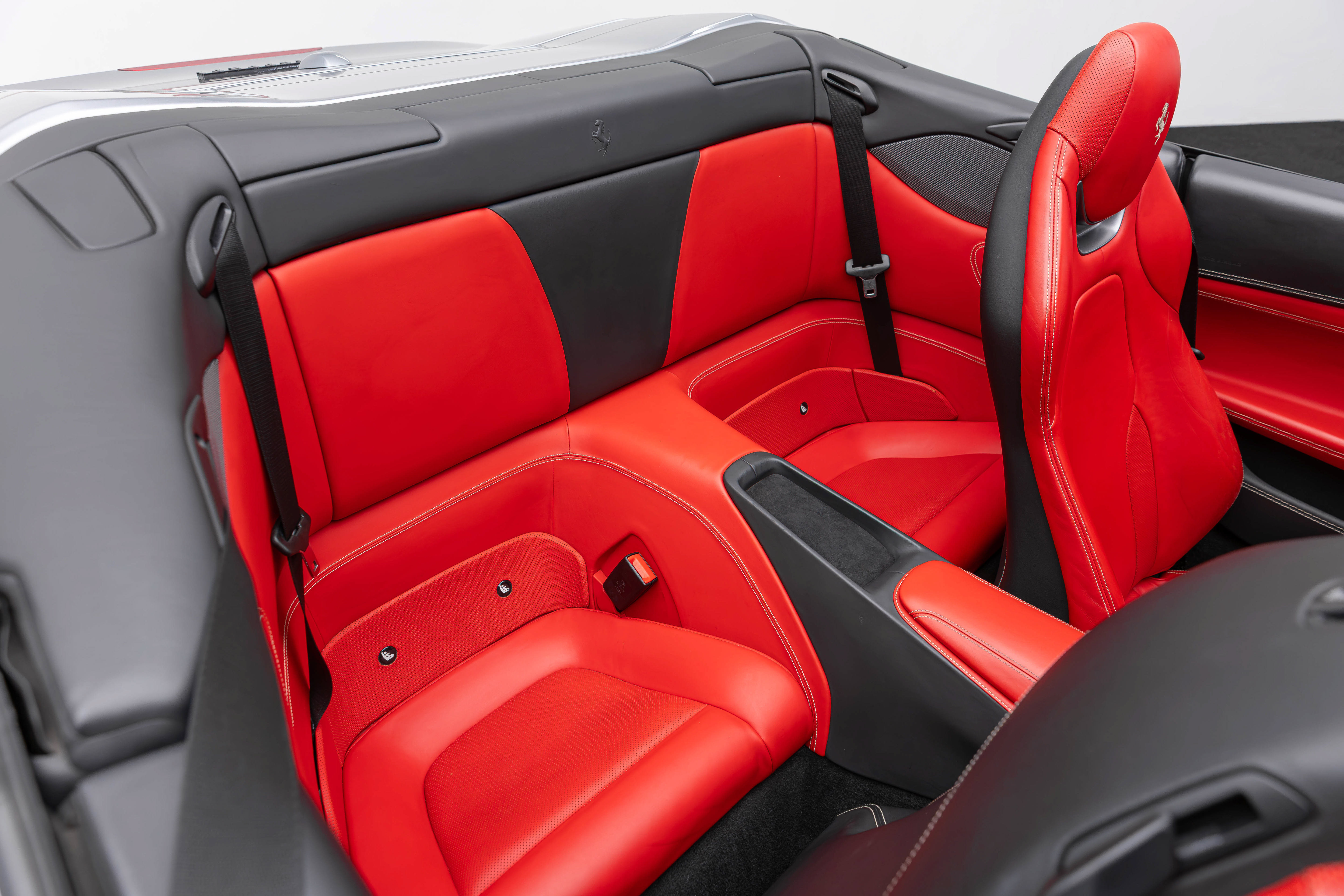 Certified 2019 Ferrari Portofino RWD image 56