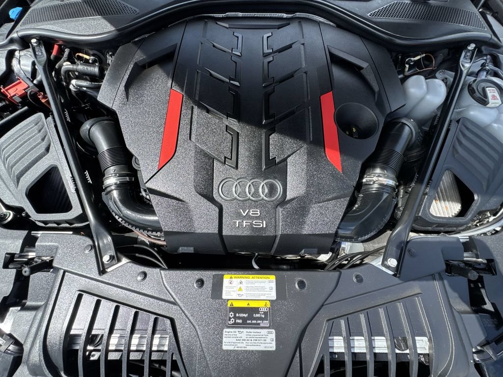 Used 2022 Audi S8 AWD/4WD image 18