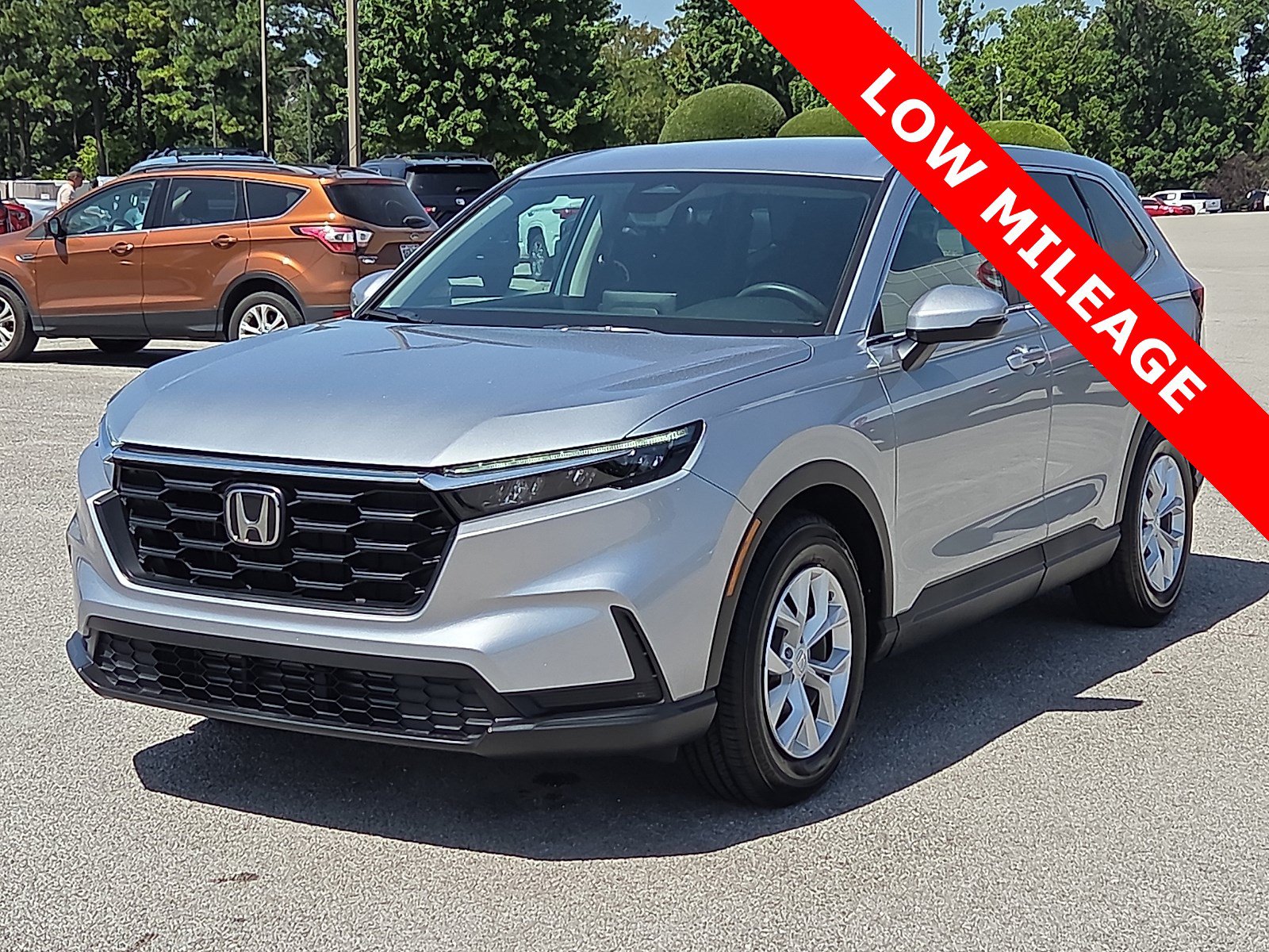 Used 2025 Honda CR-V LX image 2
