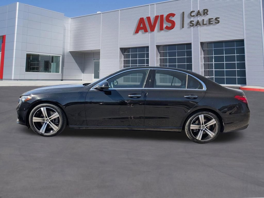 Used 2025 Mercedes-Benz C 300 4MATIC Sedan image 2