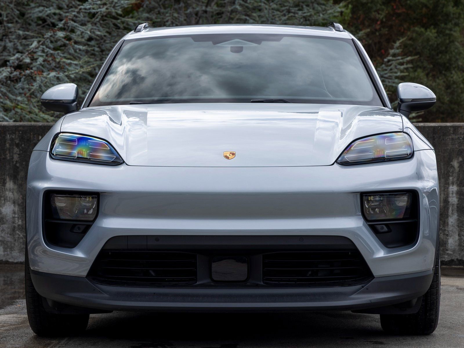 New 2025 Porsche Macan Electric image 8