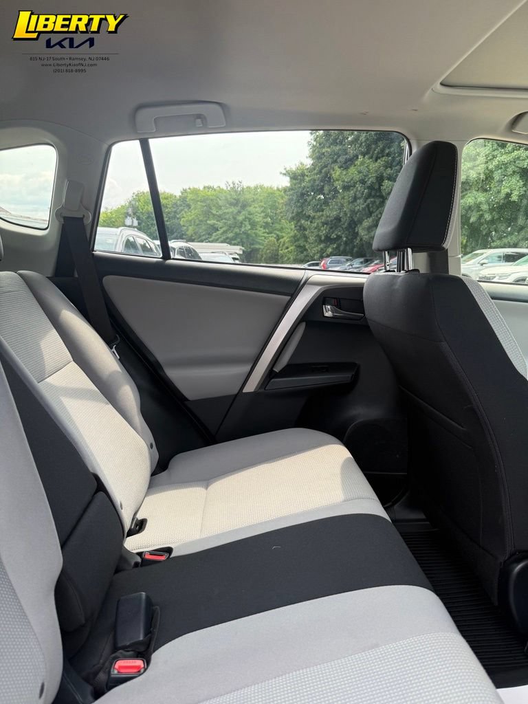 Used 2018 Toyota RAV4 XLE w/ Protection Package AWD/4WD image 10