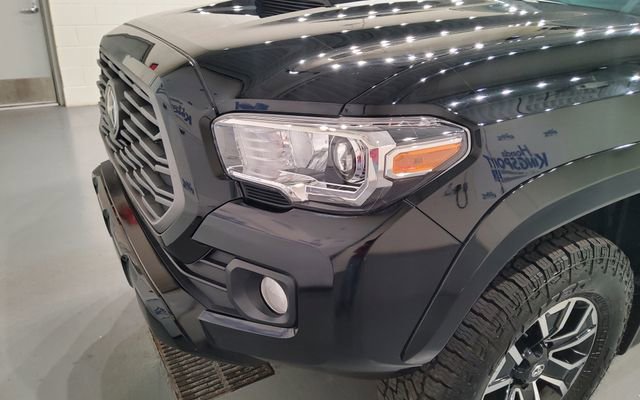 Used 2023 Toyota Tacoma TRD Sport AWD/4WD image 11