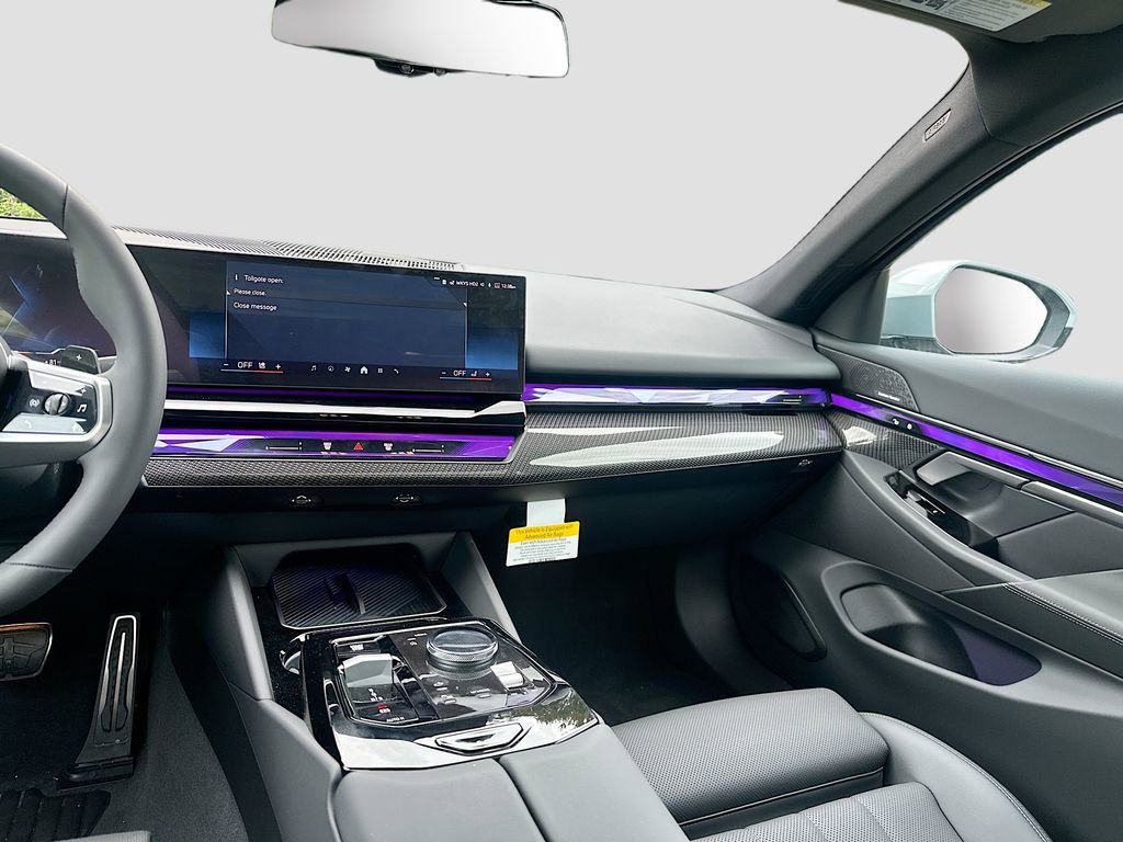 New 2026 BMW 550e xDrive AWD/4WD image 25