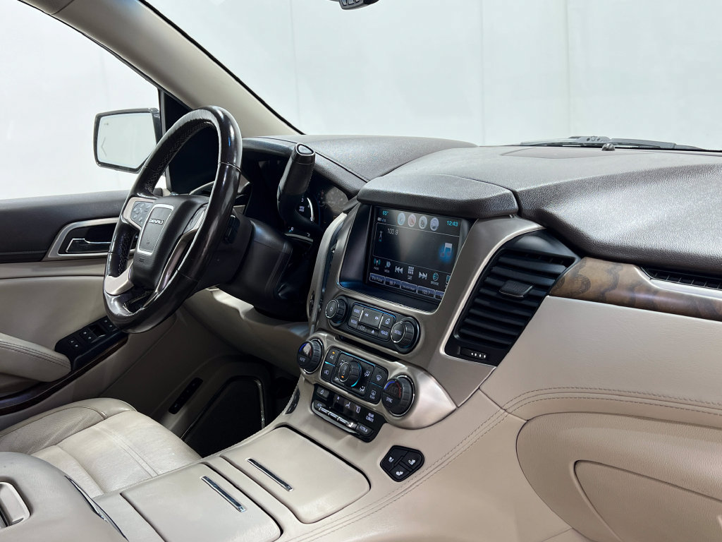 Used 2018 GMC Yukon Denali AWD/4WD image 23