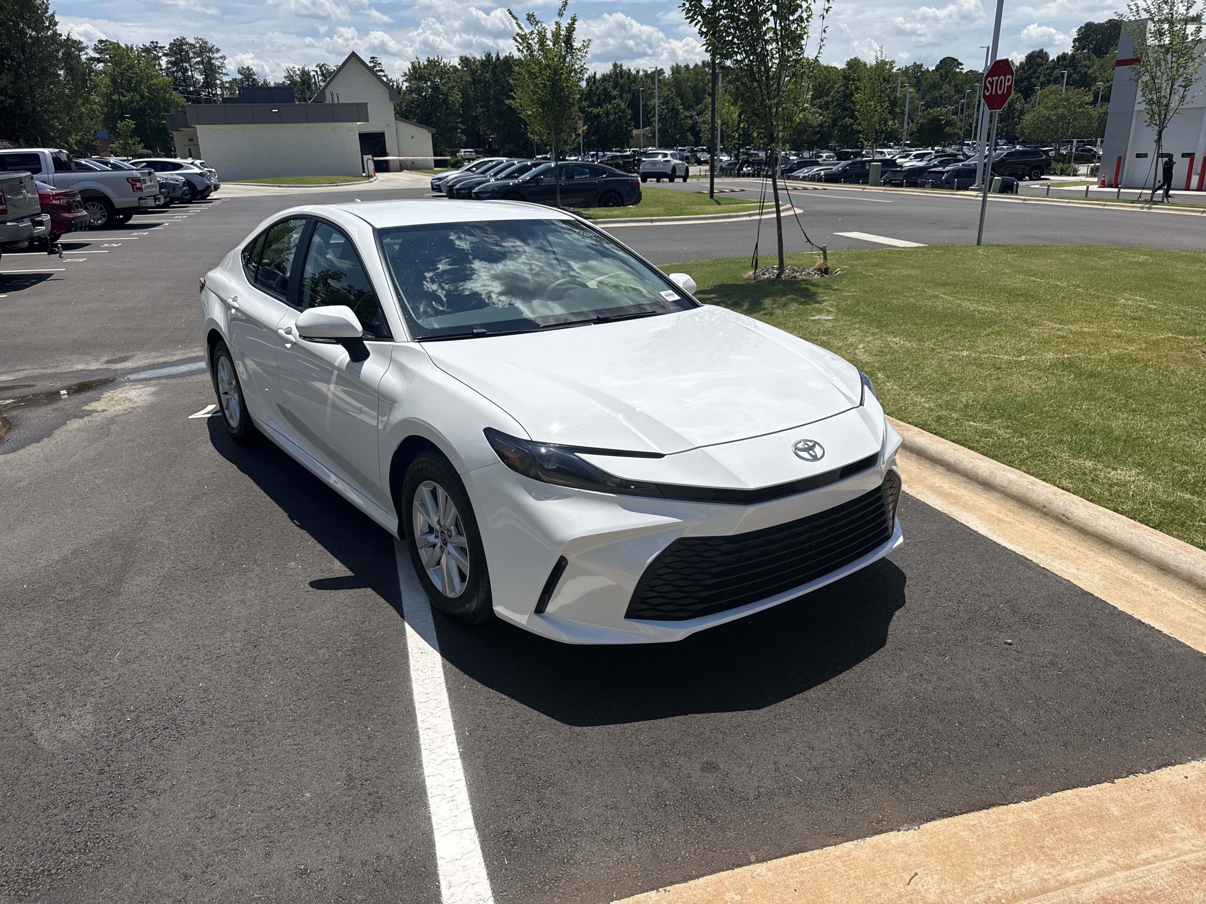 Used 2026 Toyota Camry LE w/ Convenience Package FWD image 2