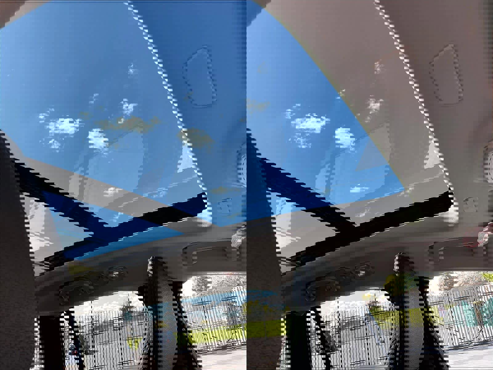 Used 2025 Volvo V60 B5 Cross Country Plus image 25