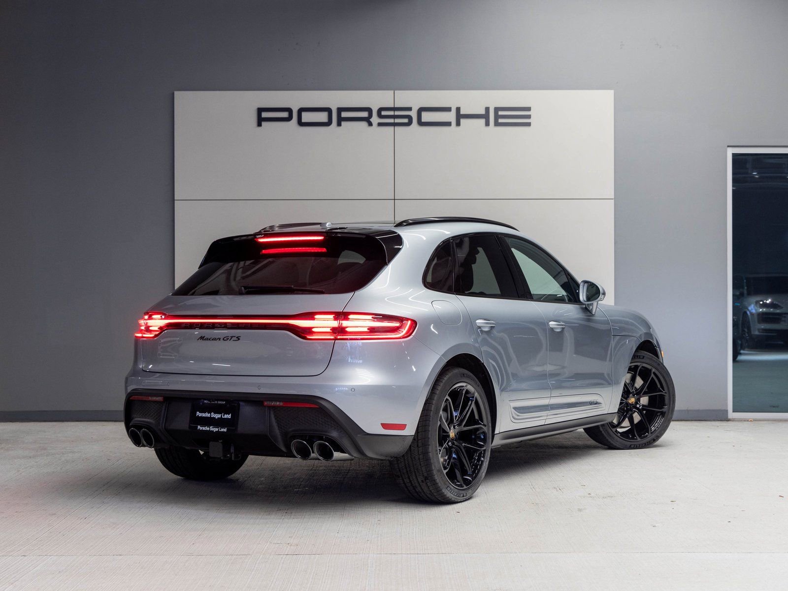 New 2026 Porsche Macan GTS image 7