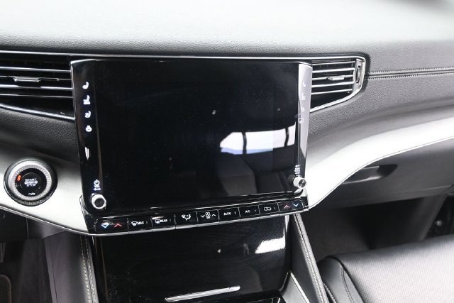 Used 2025 Jeep Wagoneer 4WD image 24