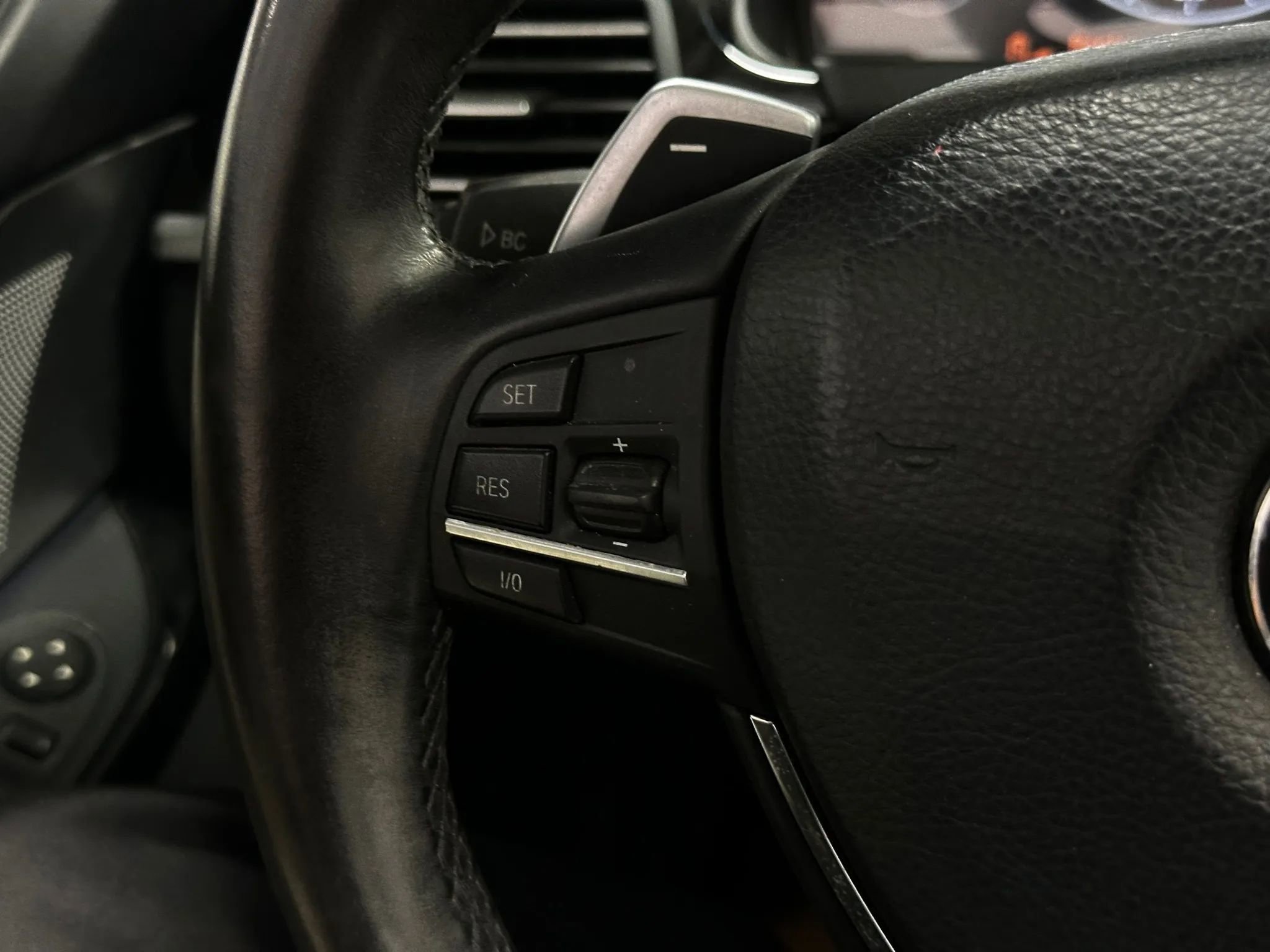 Used 2013 BMW 650i xDrive Convertible image 22