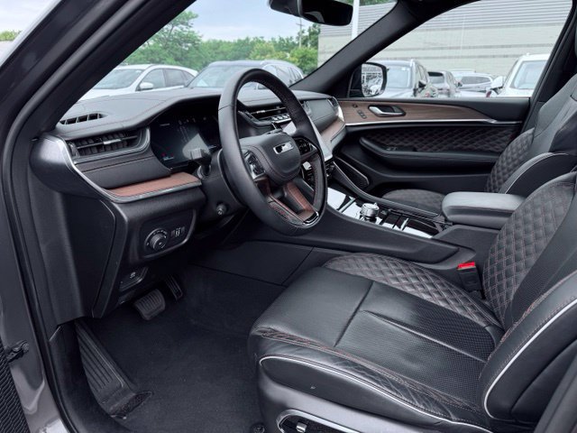 Certified 2025 Jeep Grand Cherokee Summit AWD/4WD image 22