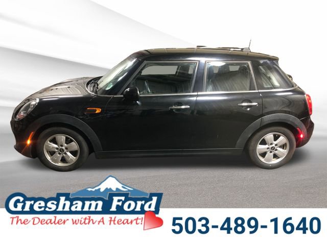 Used 2016 MINI Cooper 4-Door Hardtop image 2