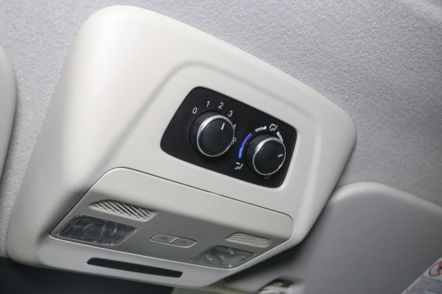 Used 2024 Ford Transit 350 XLT image 21