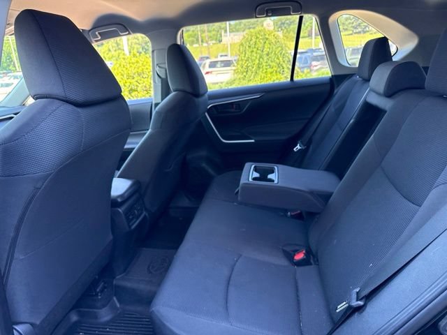 Used 2022 Toyota RAV4 LE AWD/4WD image 26