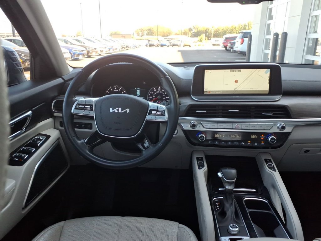 Used 2022 Kia Telluride EX w/ EX Premium Package FWD image 9