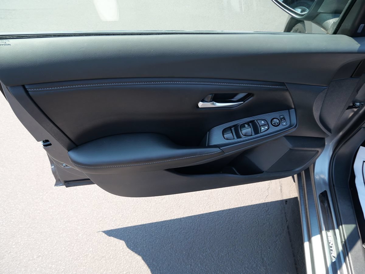 Used 2020 Nissan Sentra SV FWD image 16