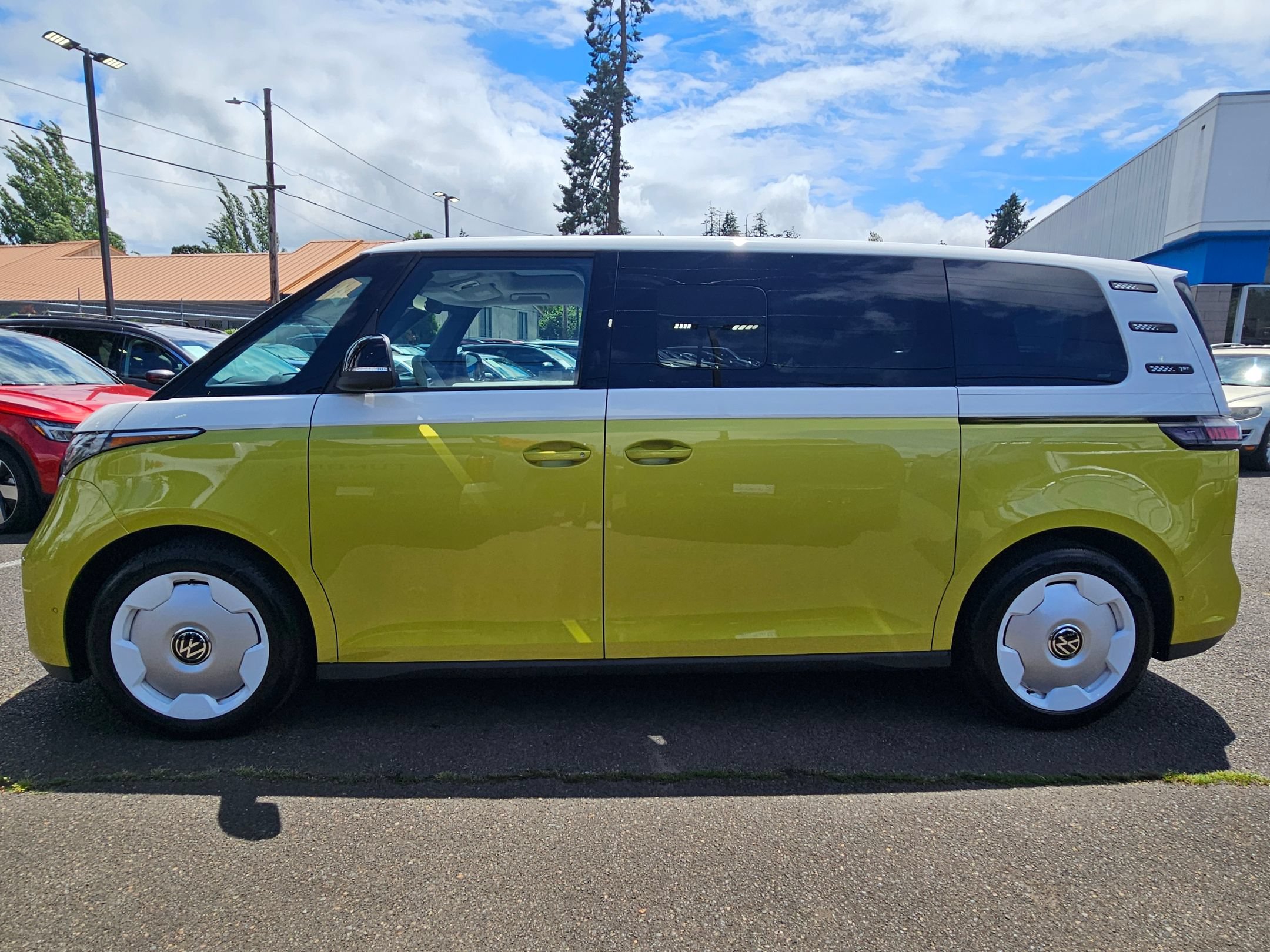 New 2025 Volkswagen ID. Buzz 1st Edition RWD image 2