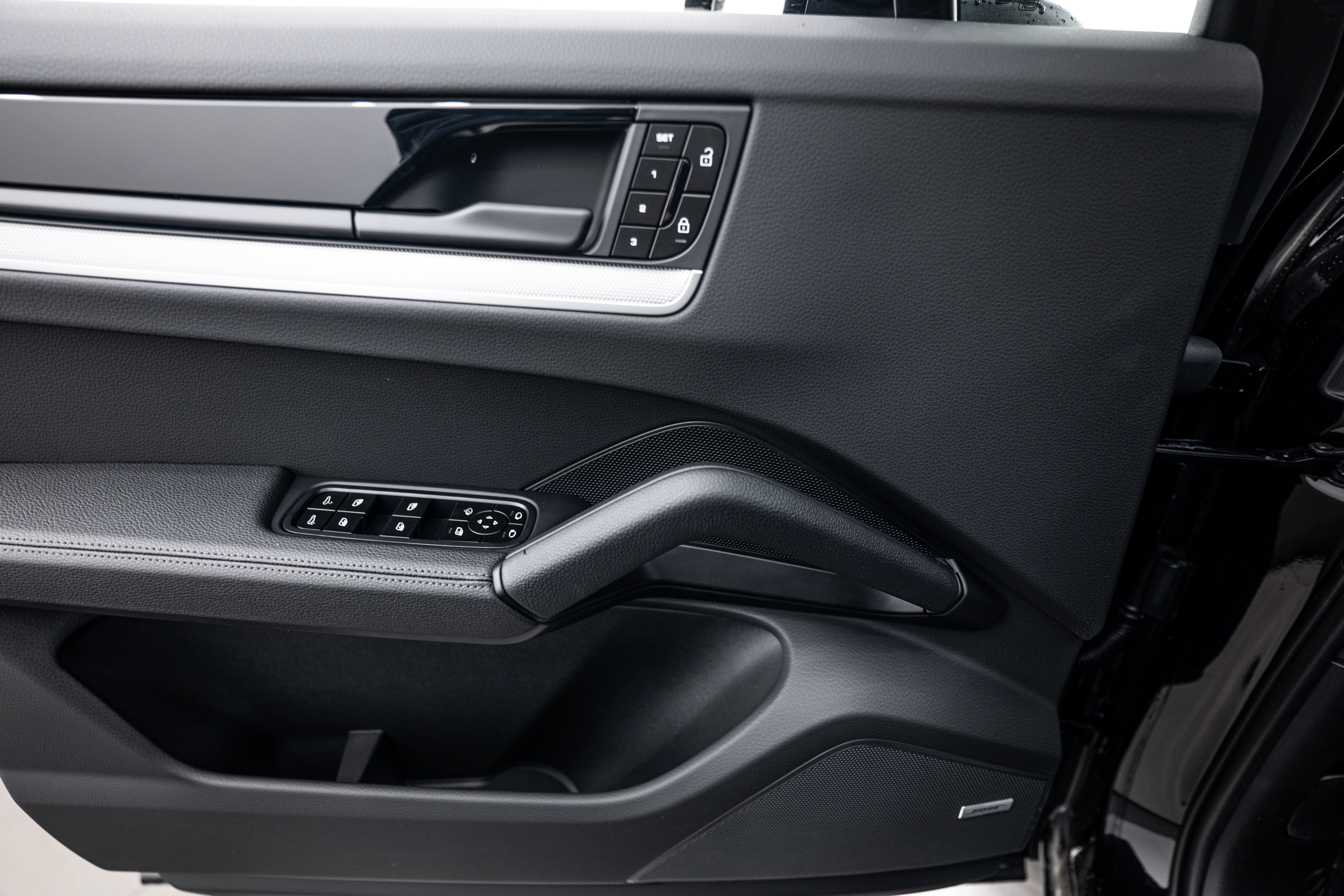 Certified 2026 Porsche Cayenne AWD/4WD image 18