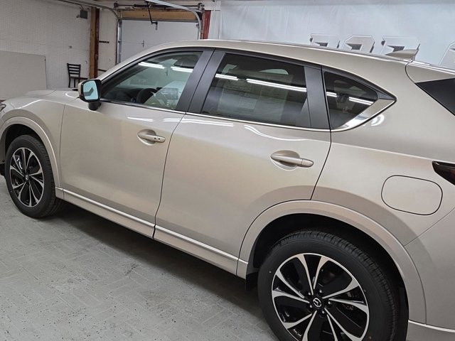 New 2025 MAZDA CX-5 AWD 2.5 S w/ Preferred Package image 3