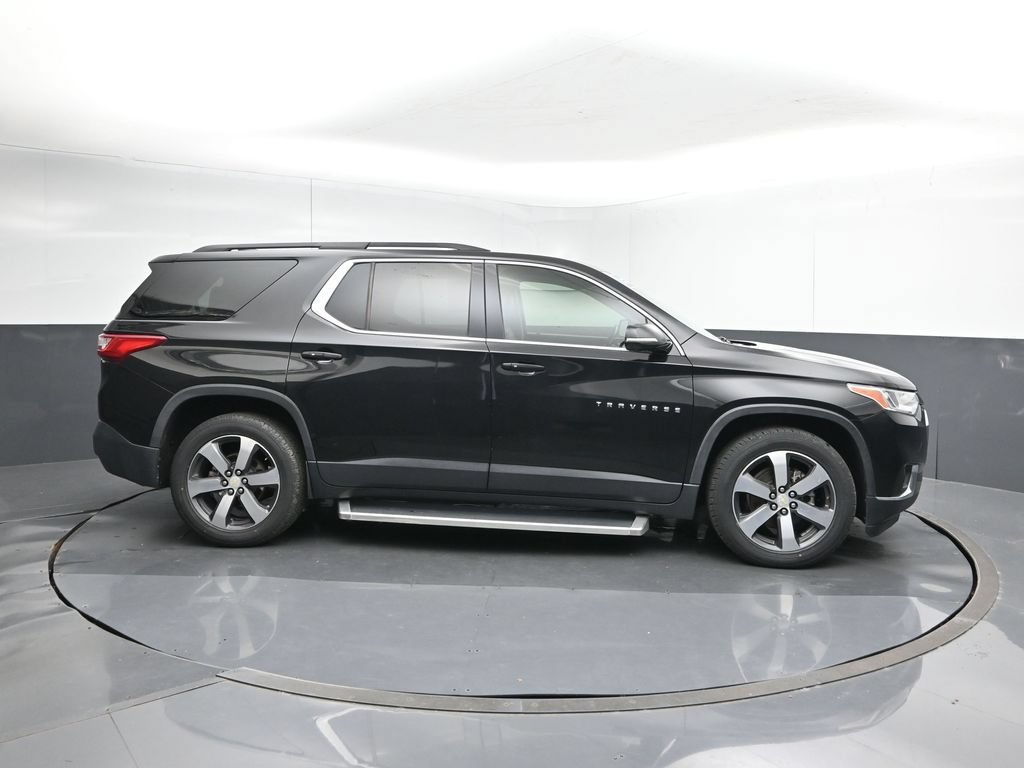 Used 2020 Chevrolet Traverse LT w/ LT Premium Package FWD image 6