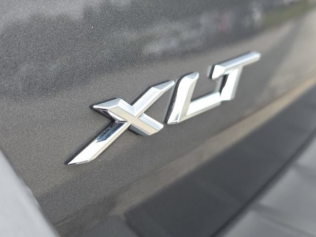 Used 2023 Ford Explorer XLT w/ Equipment Group 202A RWD image 9