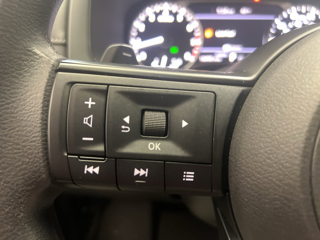 Used 2024 Nissan Pathfinder S image 15