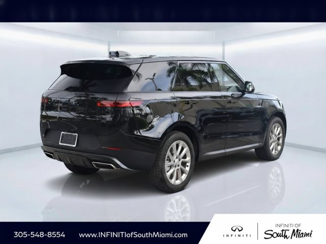 Used 2025 Land Rover Range Rover Sport SE AWD/4WD image 4