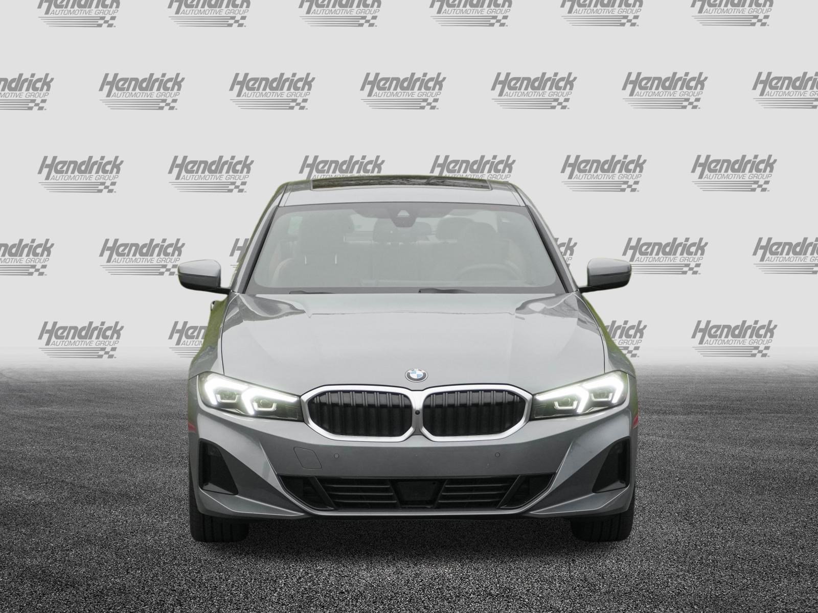 Certified 2025 BMW 330i Sedan RWD image 3