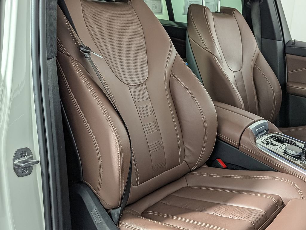 Certified 2022 BMW X5 xDrive45e w/ Parking Assistance Package image 36