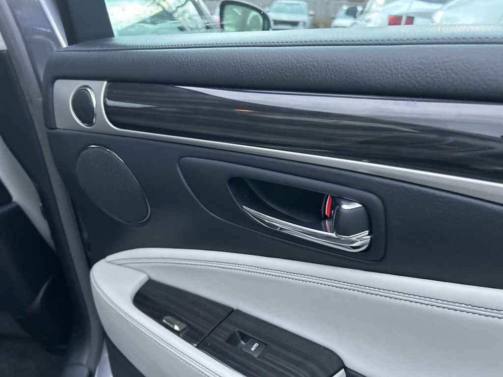 Used 2014 Lexus LS 460 L image 12