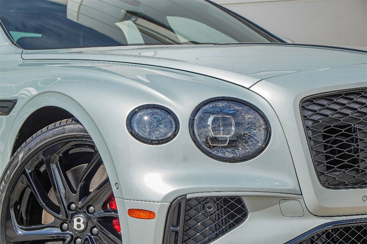 New 2026 Bentley Flying Spur Plug-In Hybrid image 8