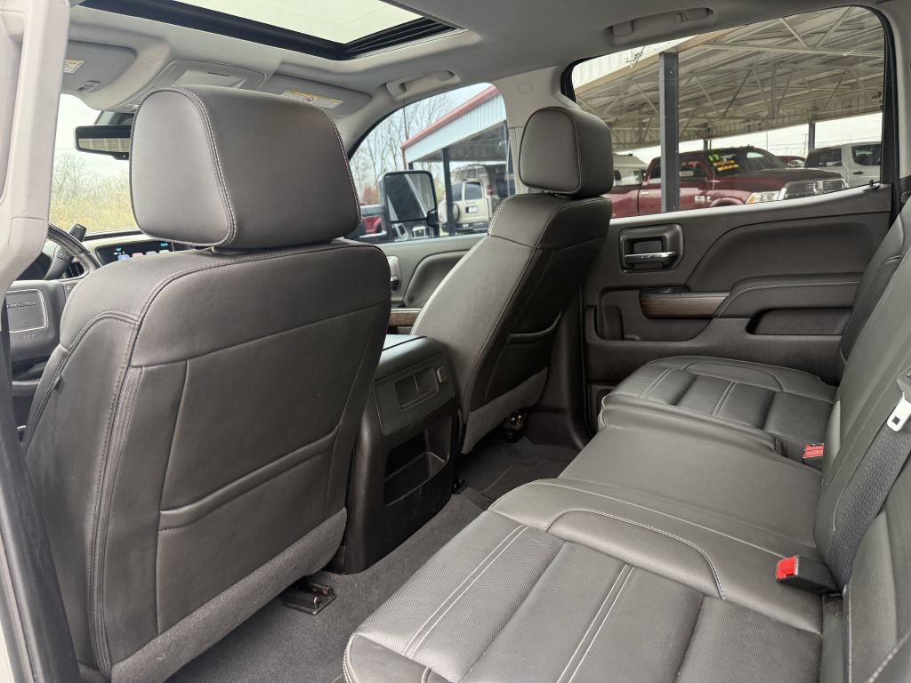 Used 2019 GMC Sierra 2500 Denali w/ Duramax Plus Package AWD/4WD image 30