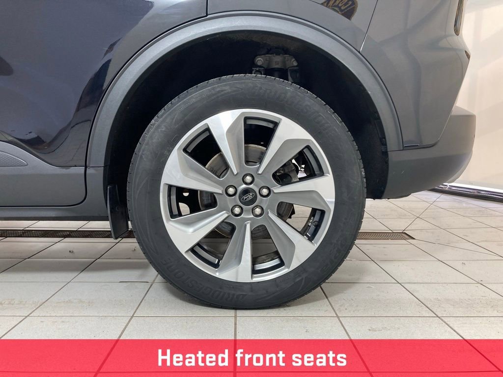 Used 2024 Ford Escape Platinum image 26