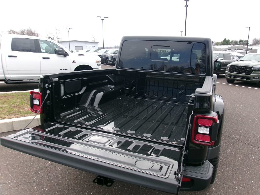 New 2026 Jeep Gladiator Mojave AWD/4WD image 14