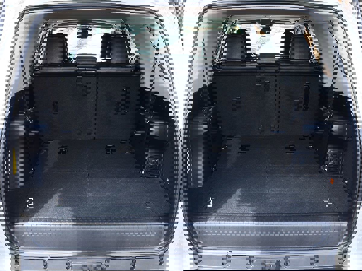 Used 2022 Toyota 4Runner Limited AWD/4WD image 25