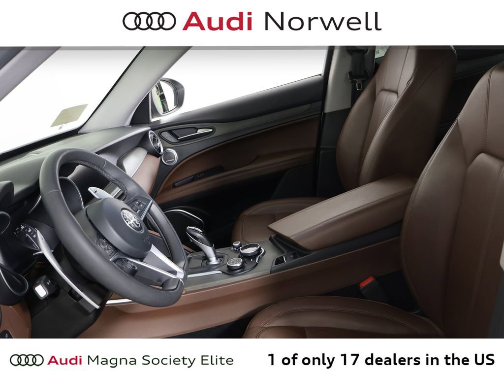 Used 2018 Alfa Romeo Stelvio Ti image 18